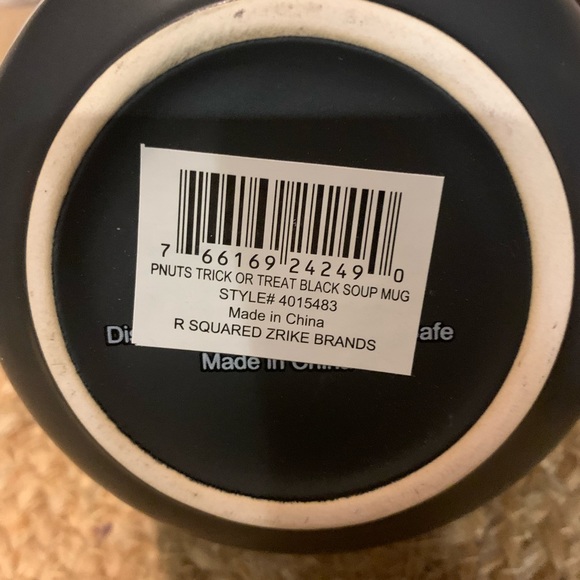 Peanuts Oversized Halloween Mug - Picture 5 of 5